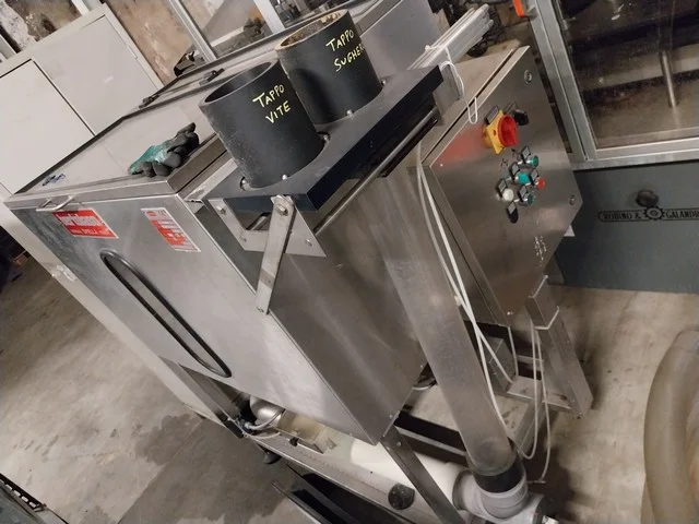 Alimentatore pneumatico per tappi bertolaso usato