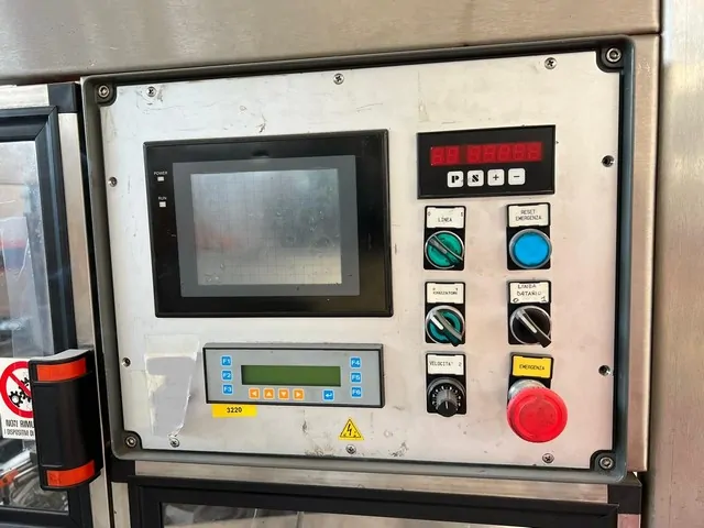 Etichettatrice Kosme 20t s4 ce co 20.000 bph Usata