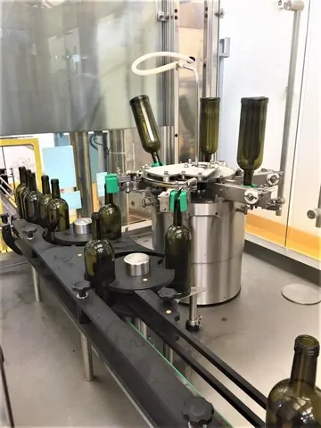 Linea di imbottigliamento Alfatek Elvira SV-LP 6.6.6.1 Usata
