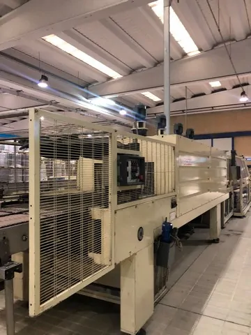 Linea di imbottigliamento Asettica PET 18.000 bph Usata