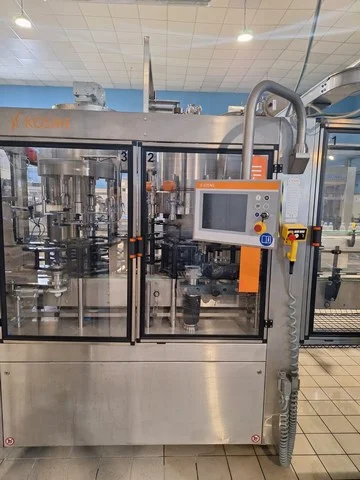 Linea di imbottigliamento Kosme usata
