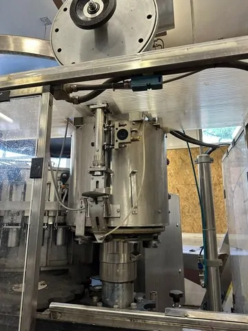 Monoblocco di riempimento isobarico usato Bertolaso 48.8