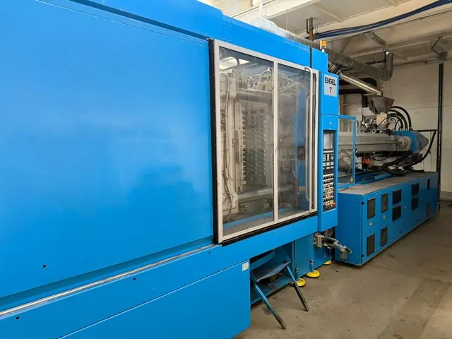 Presse Preforme PET Usate ENGEL 2004 usato
