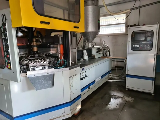 Soffiante PET Usata Uniloy Comec ibm 42